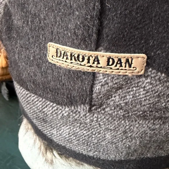 Dakota Dan Faux Fur Trapper hat, Ushanka or bomber-style hat. 28” circumference. - Picture 5 of 9